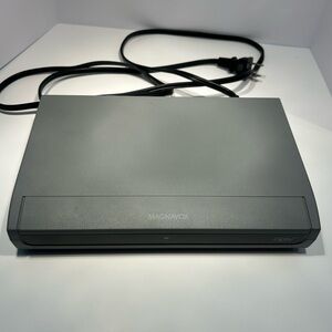 MAGNAVOX DTV Digital to Analog Converter Box With Remote Model #TB100MG9